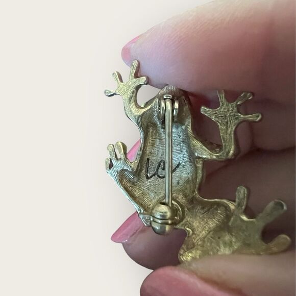 Liz Claiborne frog brooch gold tone and rhinestones - Picture 7 of 9